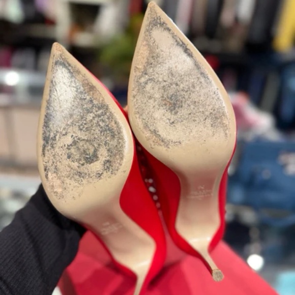 PRE OWNED VALENTINO GARAVANI RED TONAL ROCK STUD PUMP SZ 39 SHOE - Picture 4 of 4